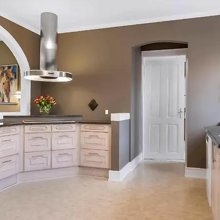 Spacious House With For Relaxation And Play Vila *