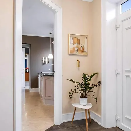 Βίλα Spacious House With For Relaxation And Play *